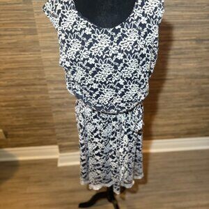 Cute Lace Mini Dress White and Navy